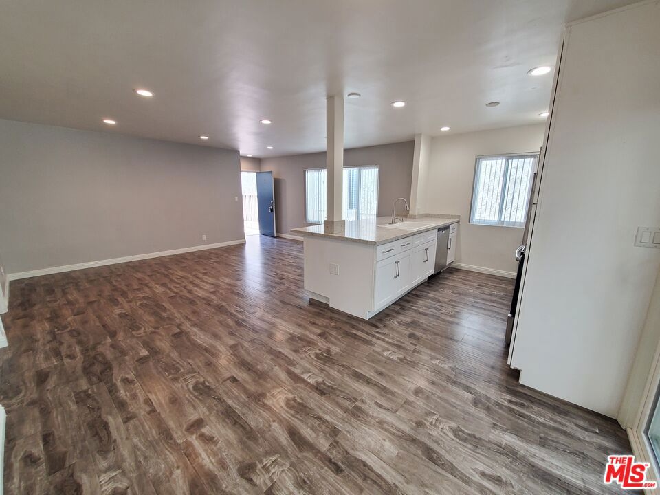 1424 Greenfield Avenue Property Photo 14