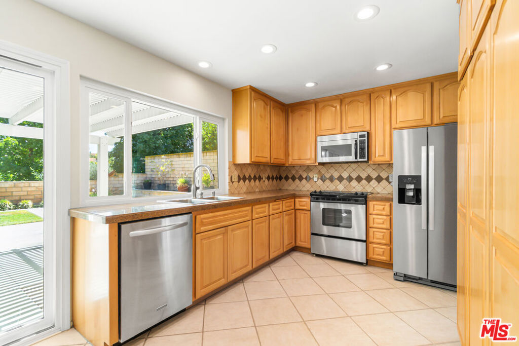 2148 Marblecrest Drive Property Photo 8