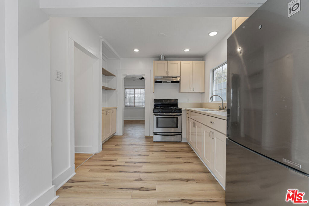 1300 Sanborn Avenue Property Photo 14