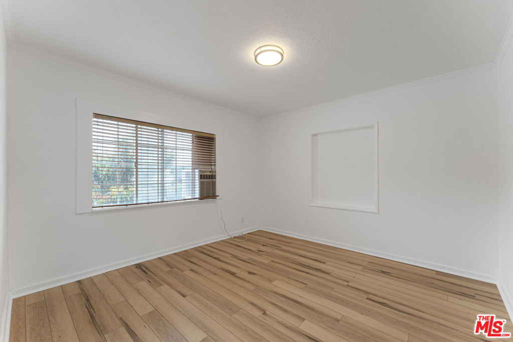 1300 Sanborn Avenue Property Photo 15
