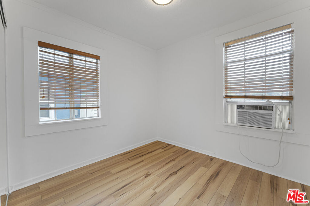 1300 Sanborn Avenue Property Photo 17