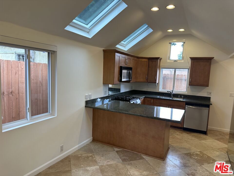 2454 Penmar Property Photo 2