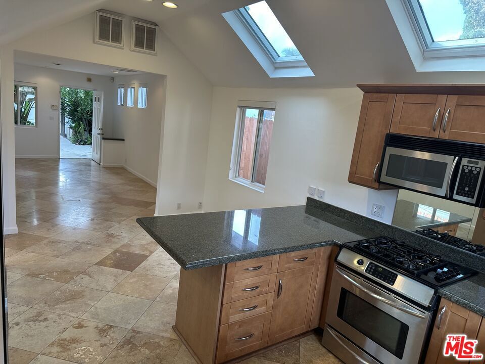 2454 Penmar Property Photo 3