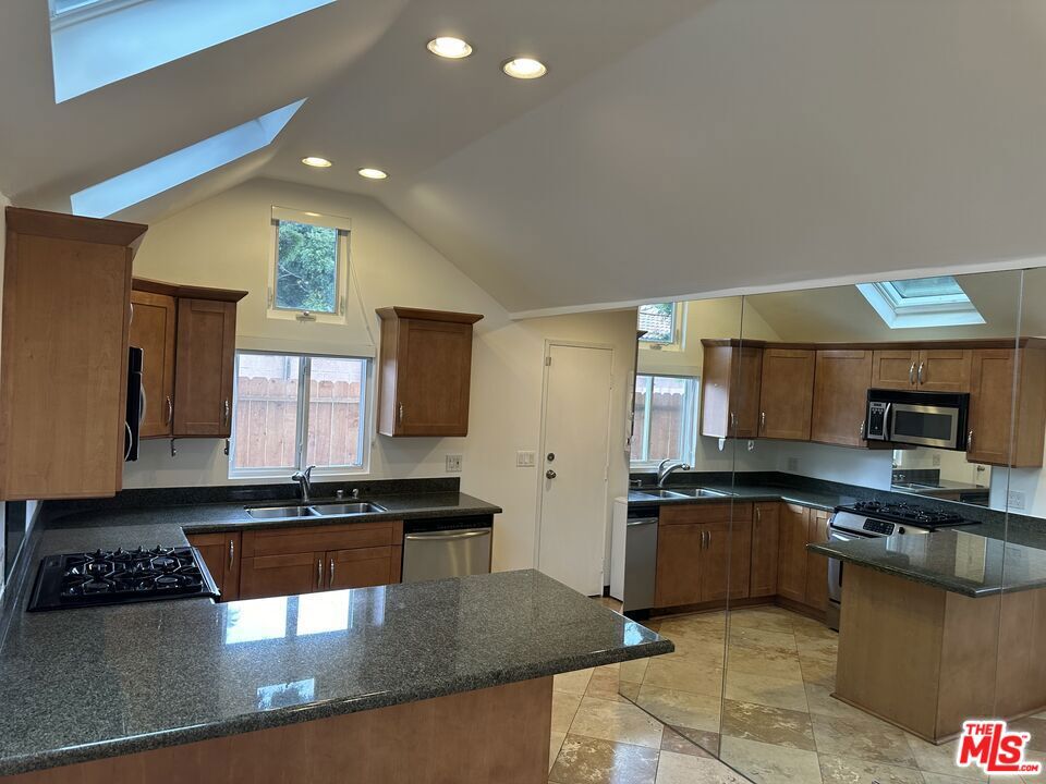 2454 Penmar Property Photo 21