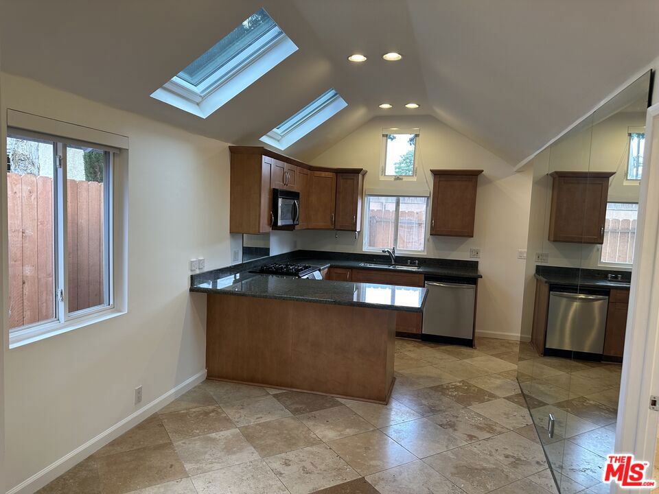 2454 Penmar Property Photo 29