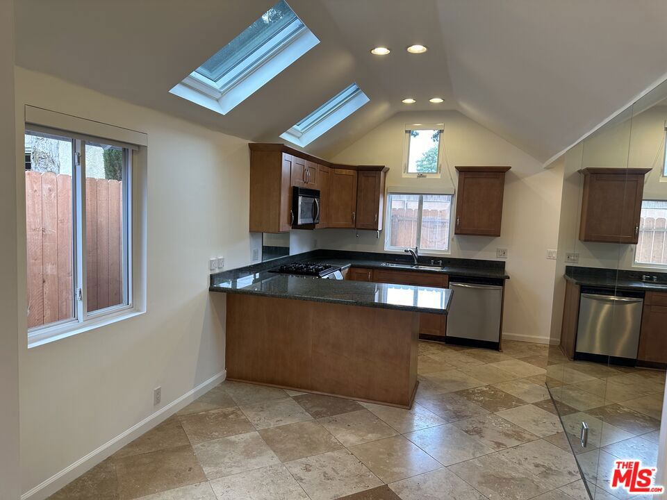 2454 Penmar Property Photo 35