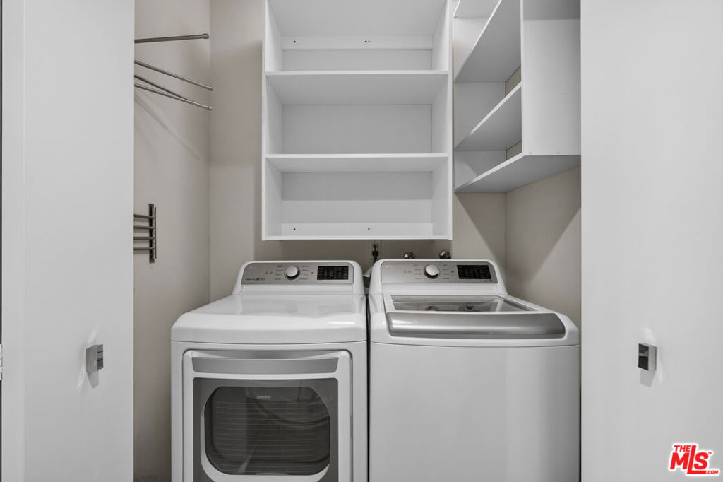 166 S Hayworth Avenue 201 Property Photo 19