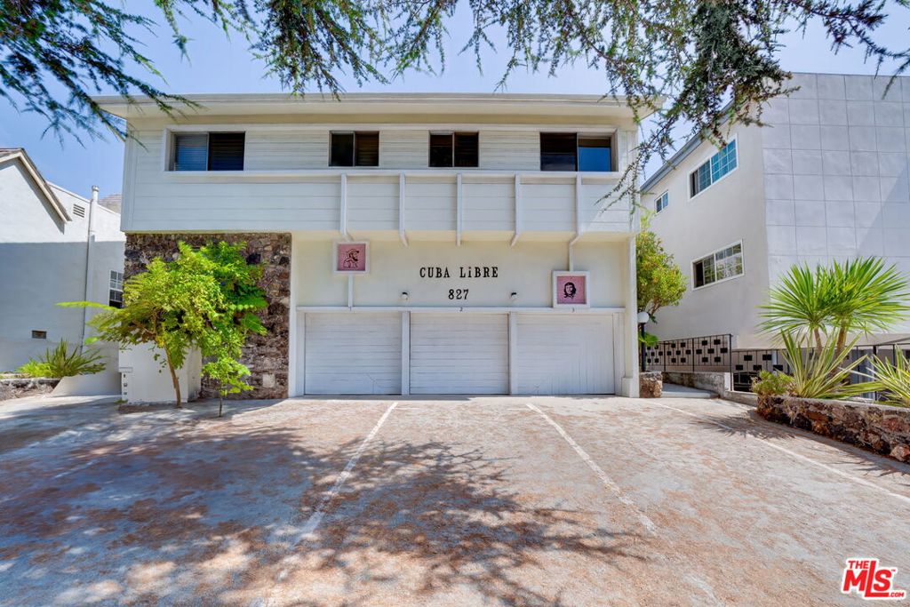 827 Lincoln Boulevard H Property Photo 1