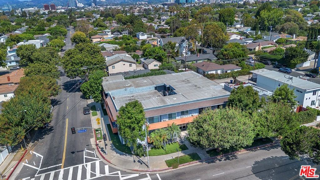 11825 National Boulevard Property Photo 6