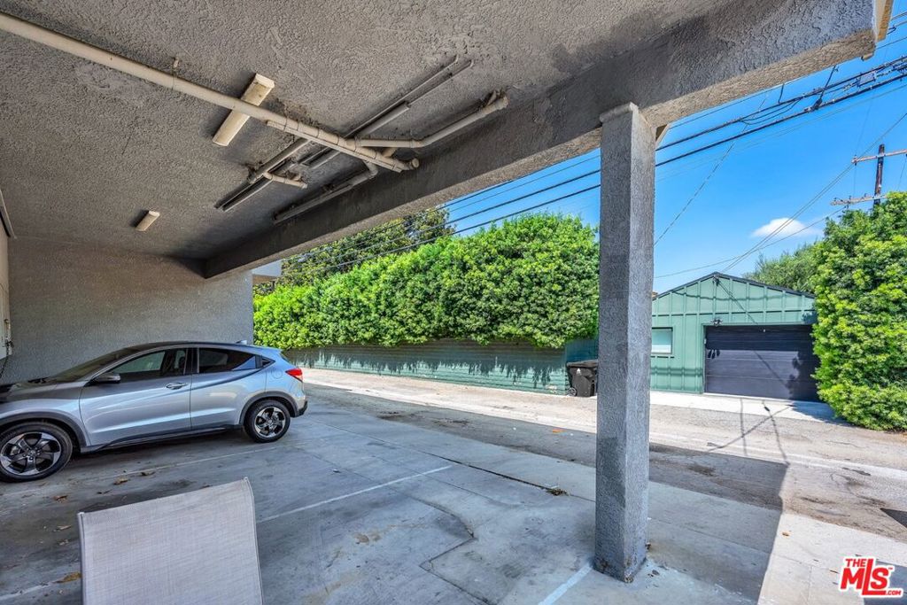 11825 National Boulevard Property Photo 7