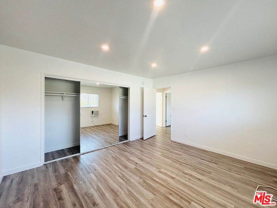 11825 National Boulevard Property Photo 22