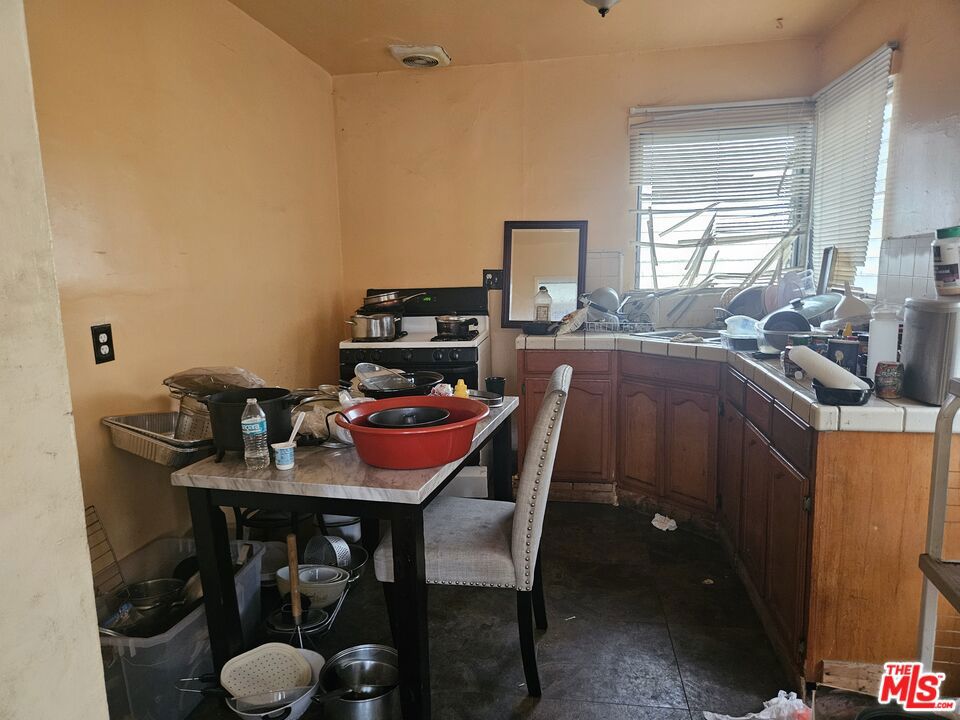 155 W 75th Street Property Photo 6