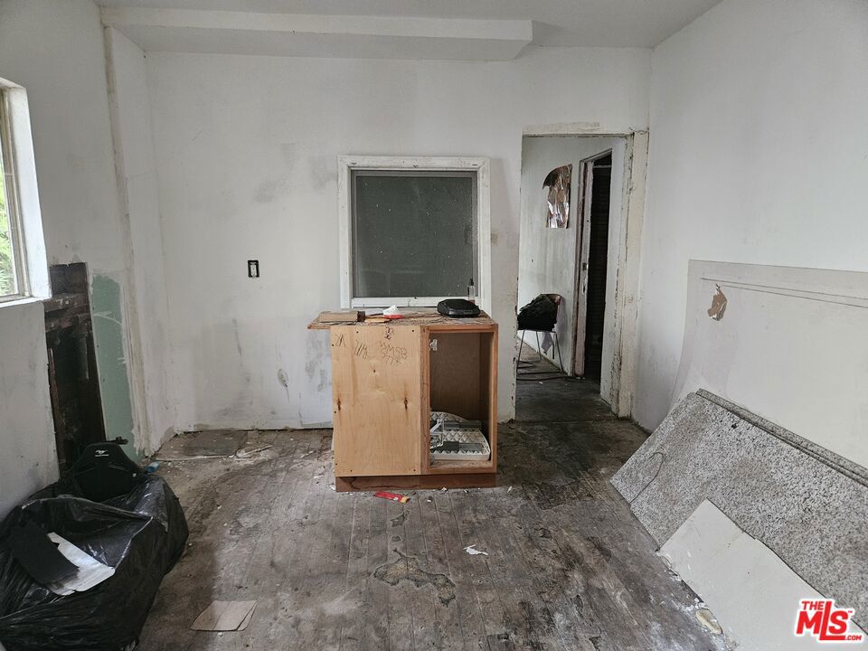 155 W 75th Street Property Photo 8