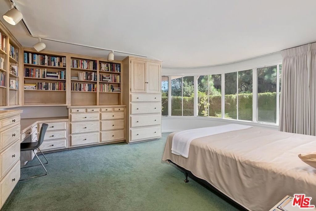 131 Ashdale Avenue Property Photo 12