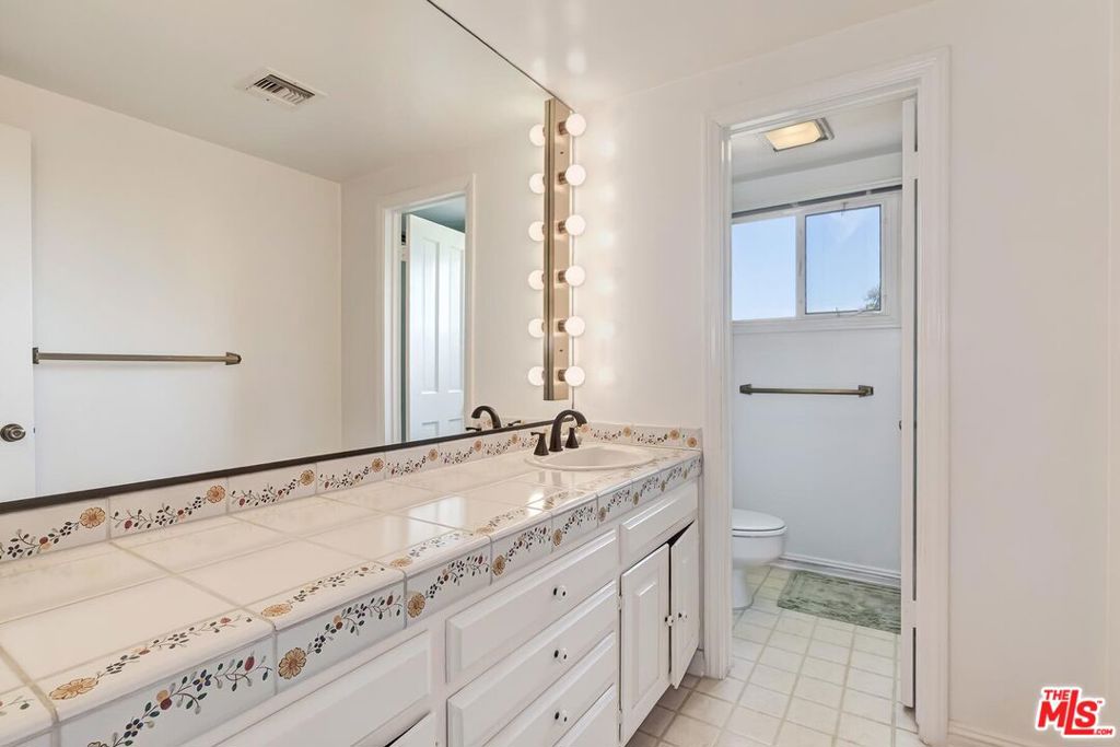 131 Ashdale Avenue Property Photo 15