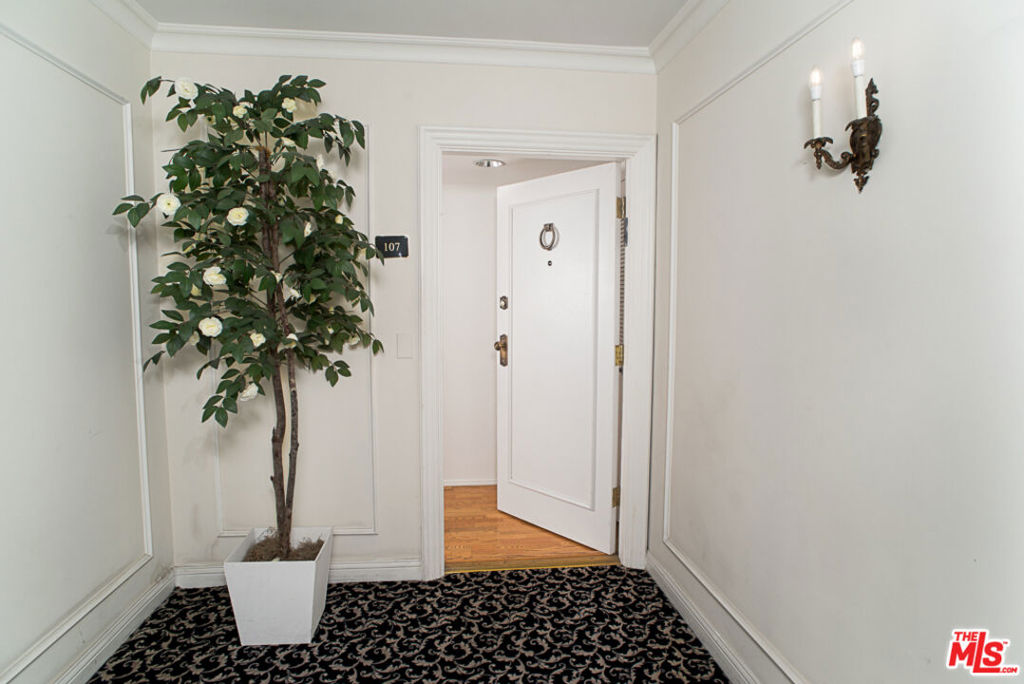 416 N Oakhurst Drive 107 Property Photo 3