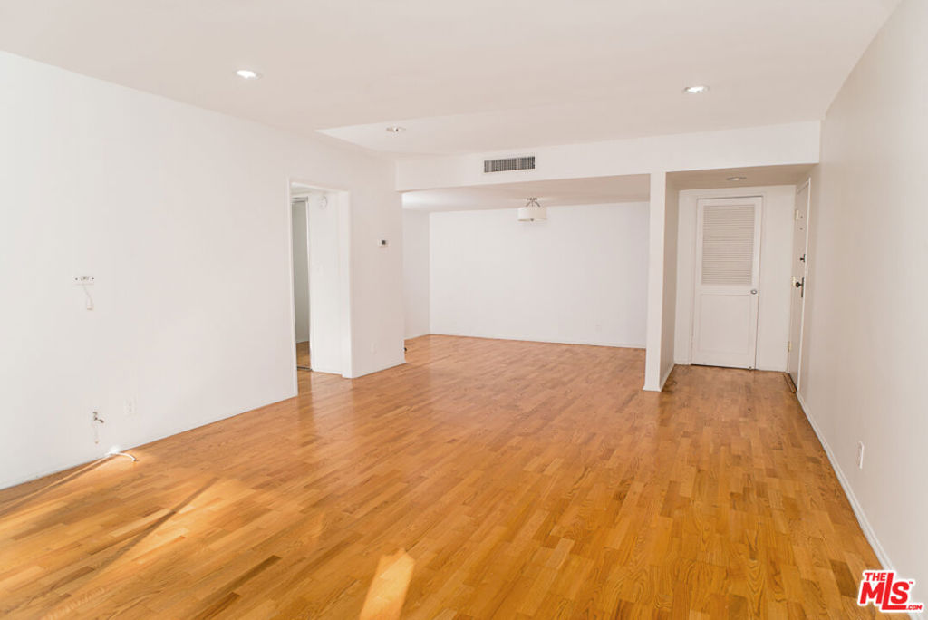 416 N Oakhurst Drive 107 Property Photo 5