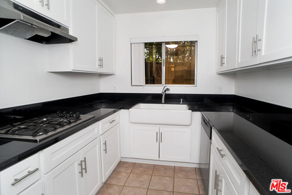416 N Oakhurst Drive 107 Property Photo 7