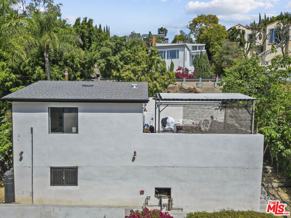6295 Ivarene Avenue Property Photo 20