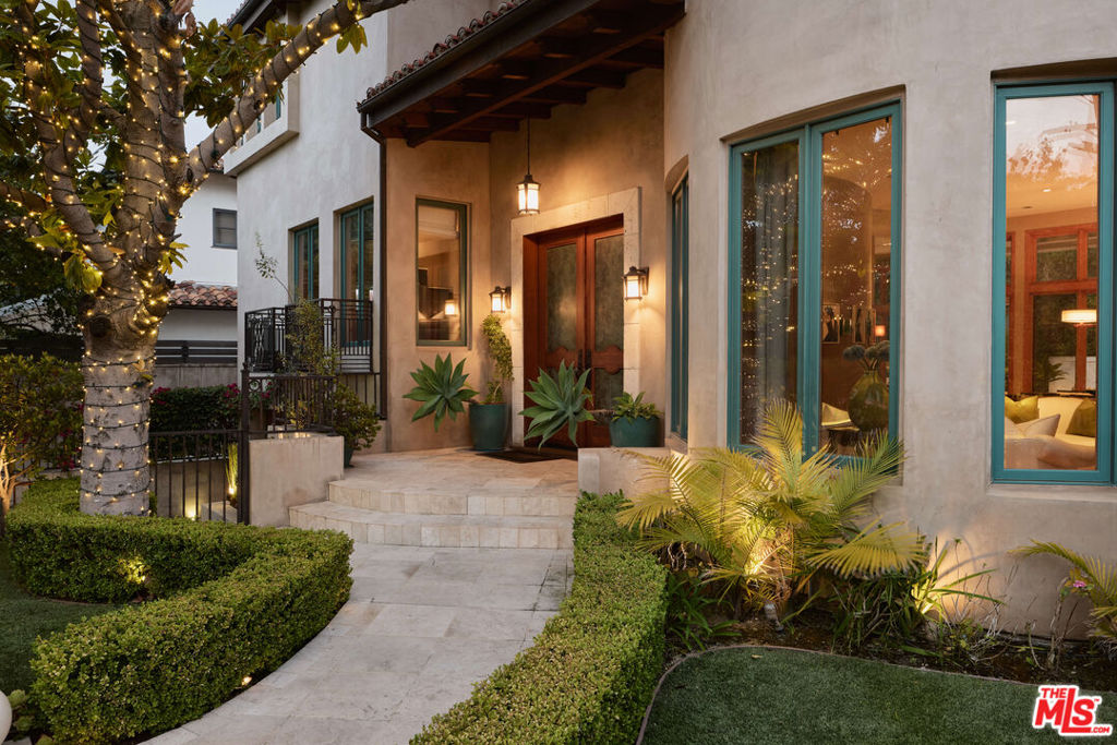 12960 San Vicente Boulevard Property Photo 3