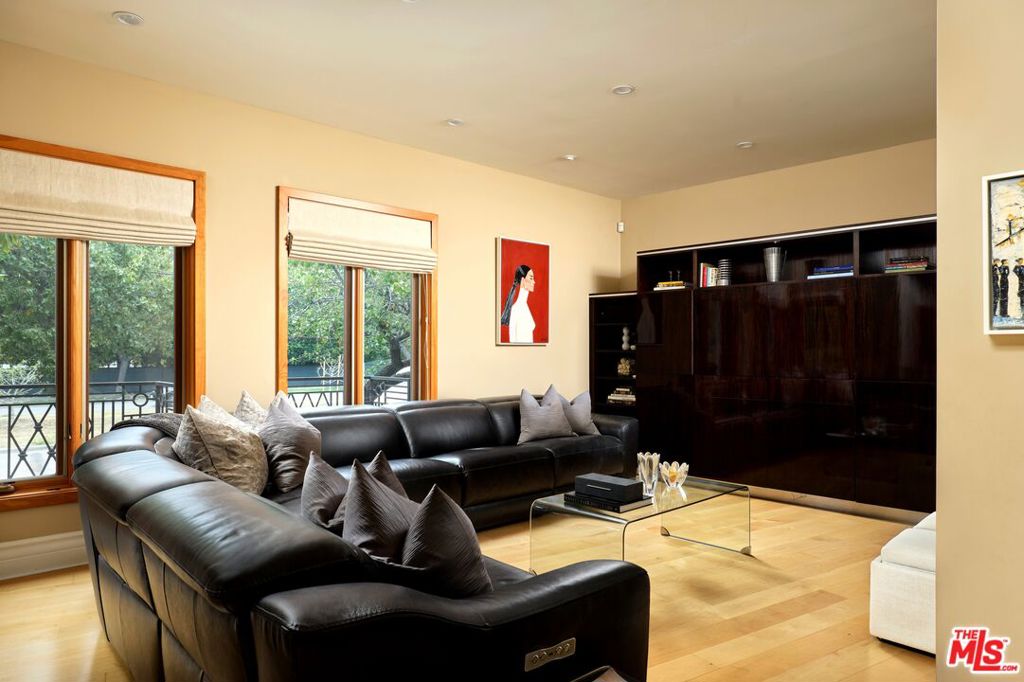 12960 San Vicente Boulevard Property Photo 14