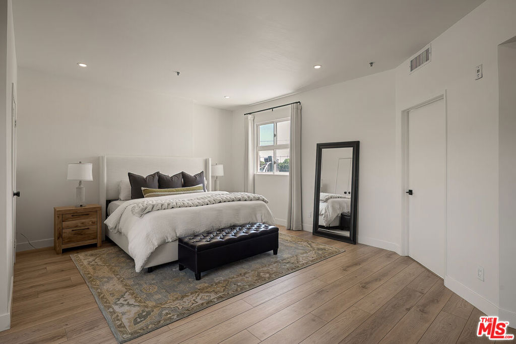 255 Main Street 101 Property Photo 5
