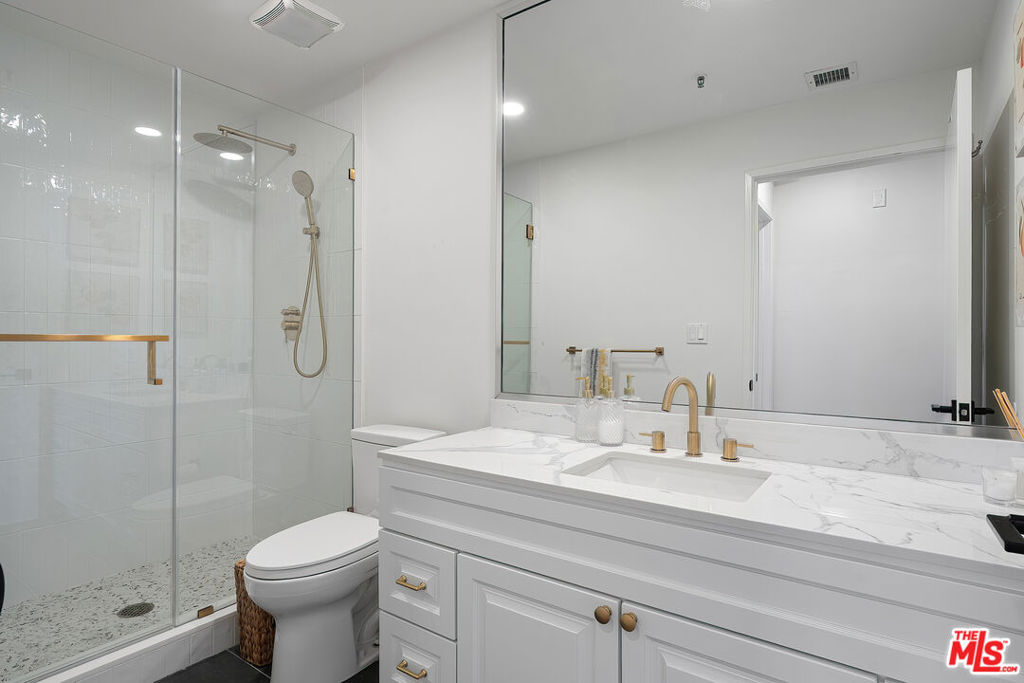 255 Main Street 101 Property Photo 14