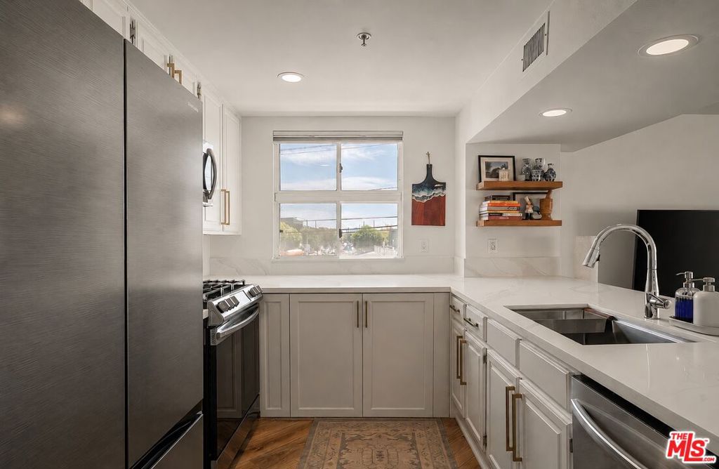 255 Main Street 101 Property Photo 18