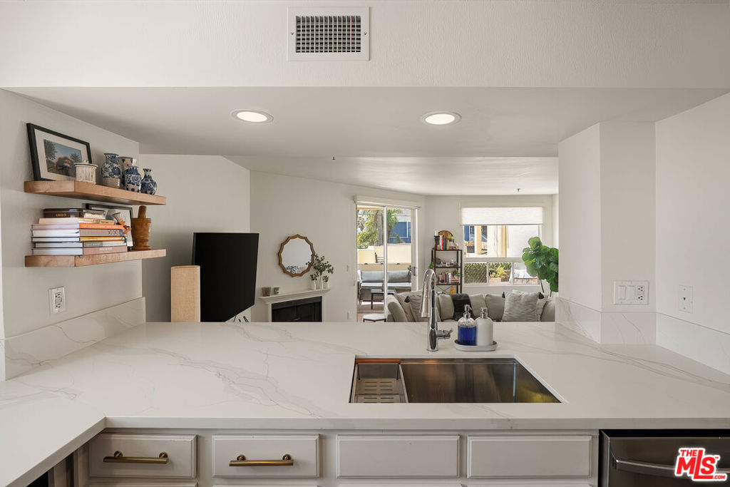 255 Main Street 101 Property Photo 20