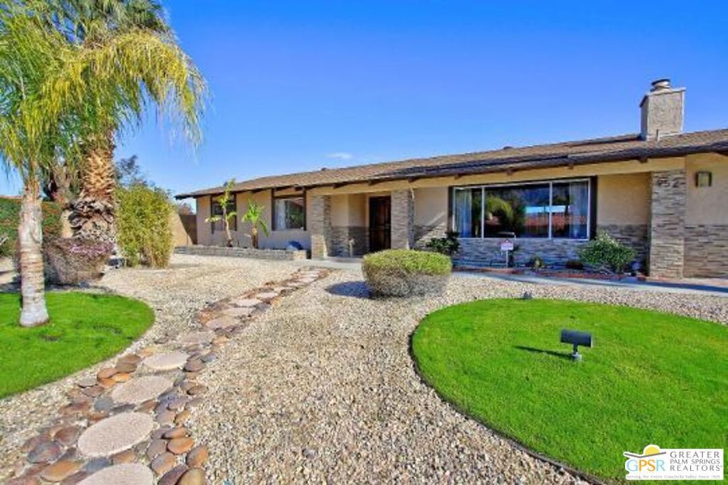 952 N Camino Condor