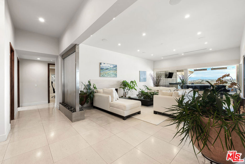 2052 Stradella Road Property Photo 6