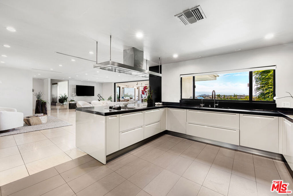 2052 Stradella Road Property Photo 14