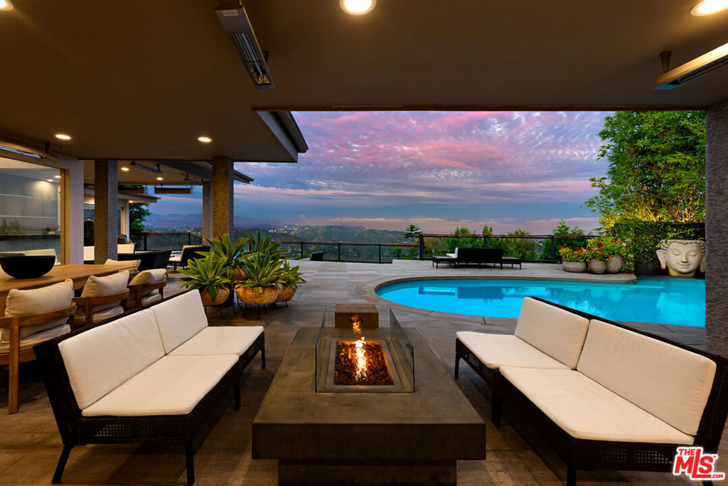 2052 Stradella Road Property Photo 32