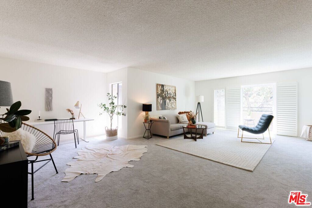 6760 Hillpark Drive 408 Property Photo 2