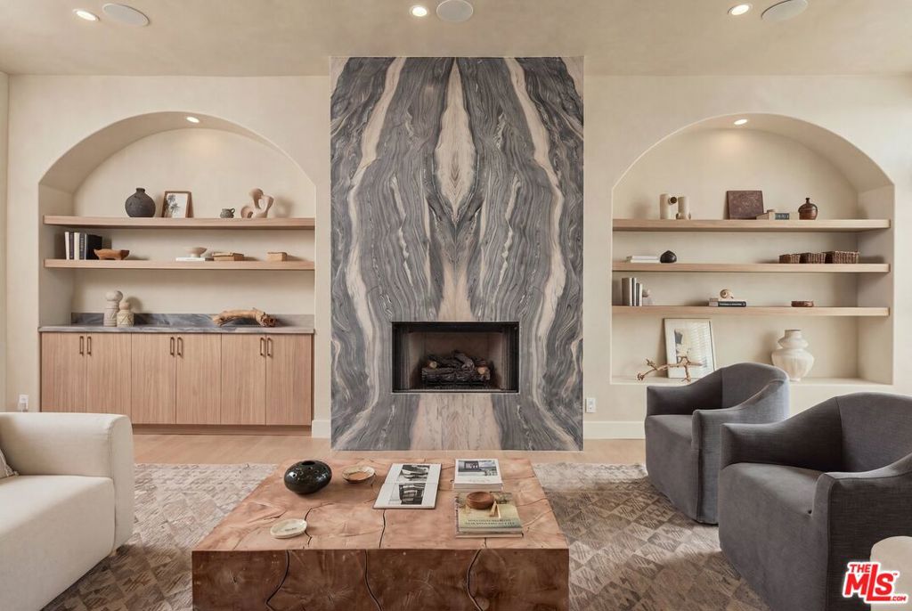 18 Voyage Street Property Photo 10