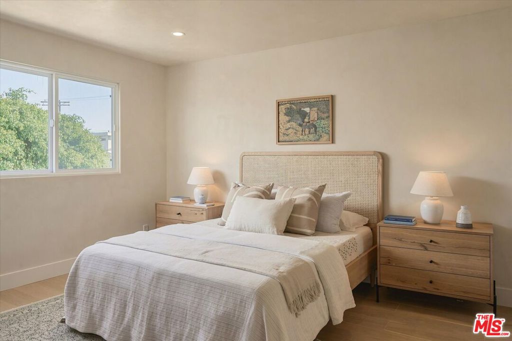 18 Voyage Street Property Photo 26