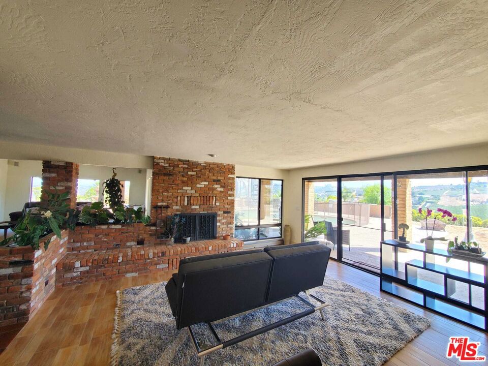 32063 Via Ararat Drive Property Photo 10