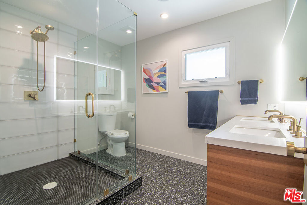 135 Club Road Property Photo 15
