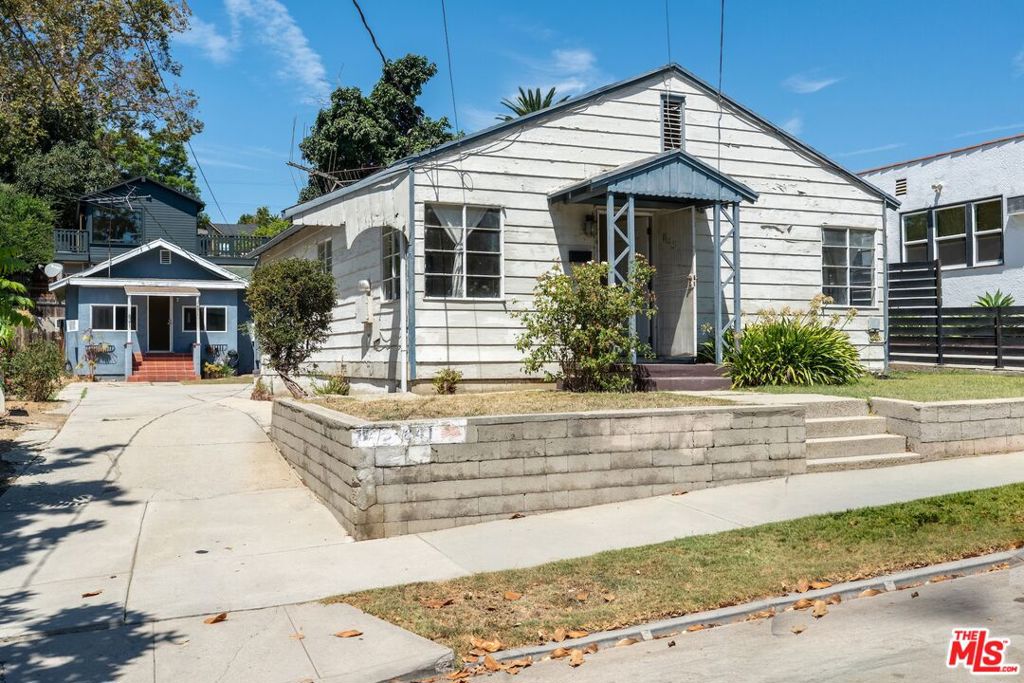 841 Laveta Terrace Property Photo