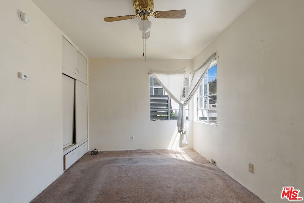 841 Laveta Terrace Property Photo 14