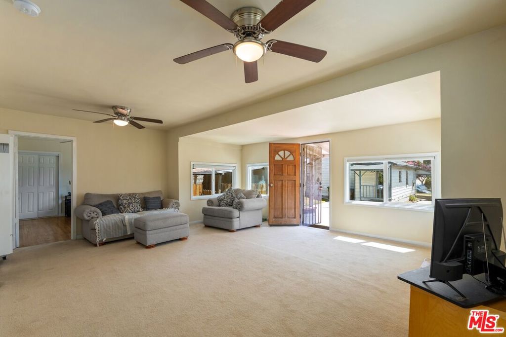 841 Laveta Terrace Property Photo 21