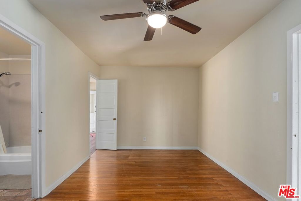 841 Laveta Terrace Property Photo 28