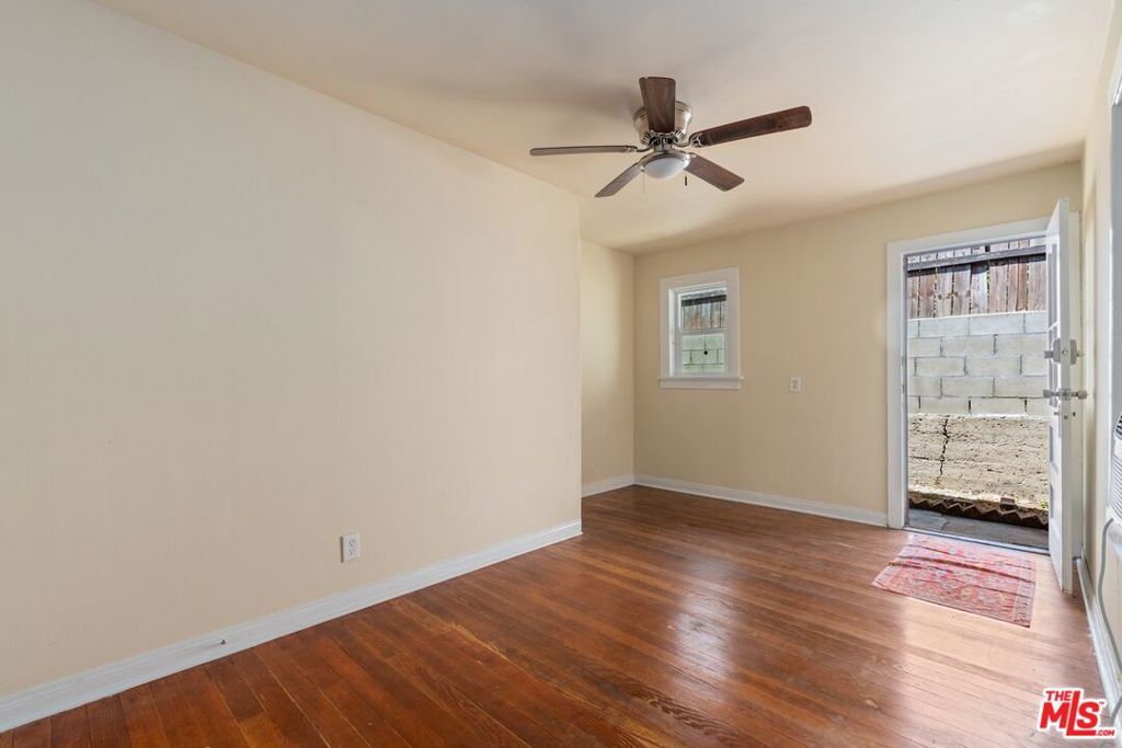 841 Laveta Terrace Property Photo 29