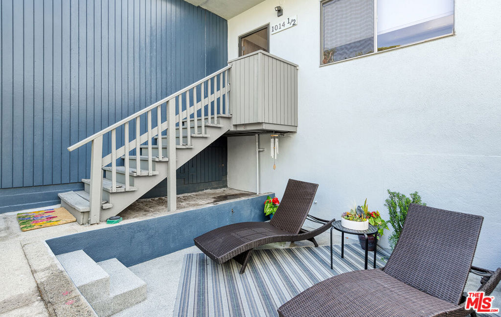 1014 Pier Avenue Property Photo 20