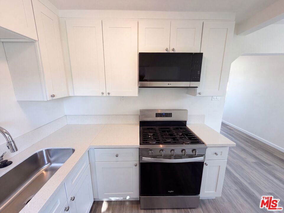 16503 S Cuzco Avenue Property Photo 6