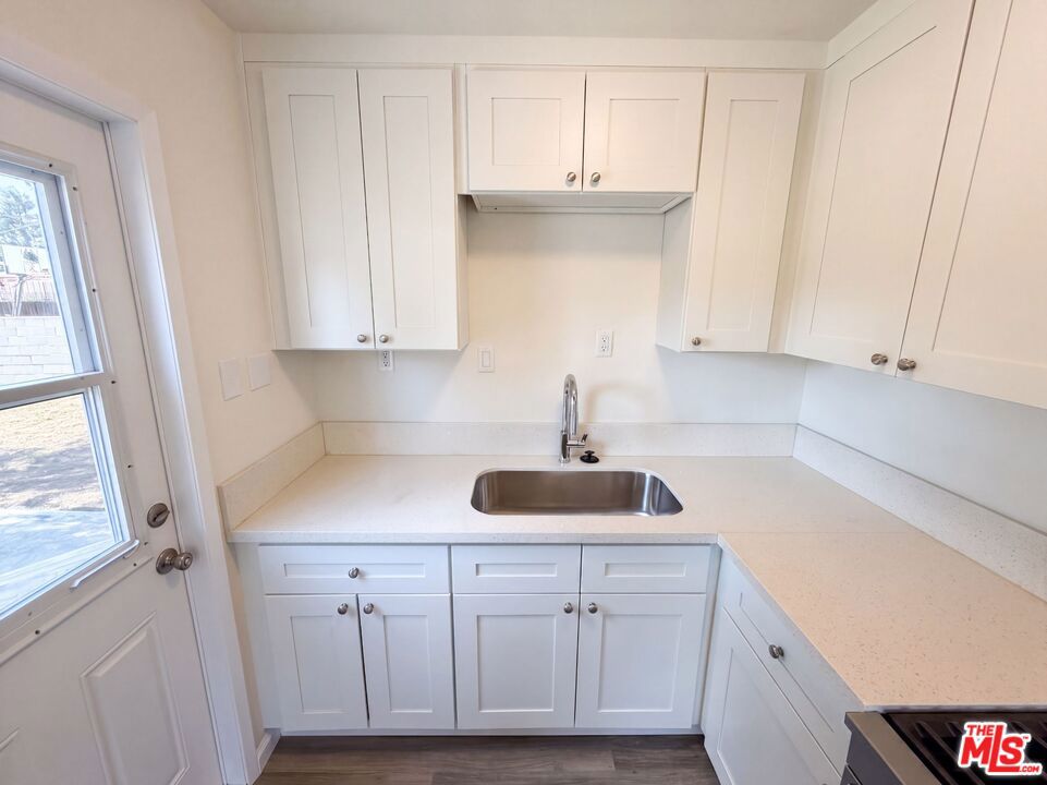 16503 S Cuzco Avenue Property Photo 7