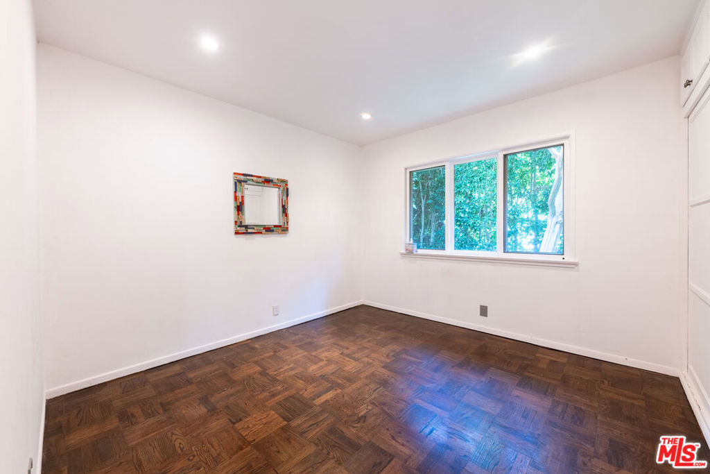2559 Hutton Drive Property Photo 19