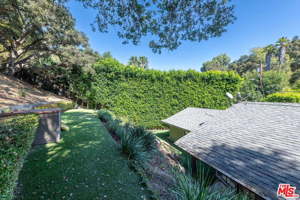2559 Hutton Drive Property Photo 29