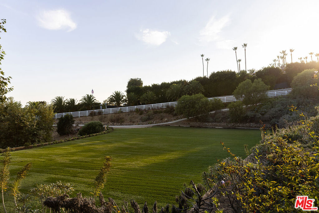 5944 Cavalleri Road Property Photo 15