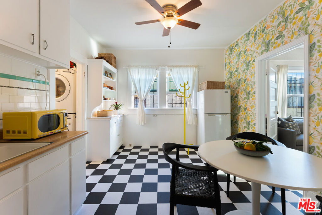 534 Casanova Street Property Photo 8